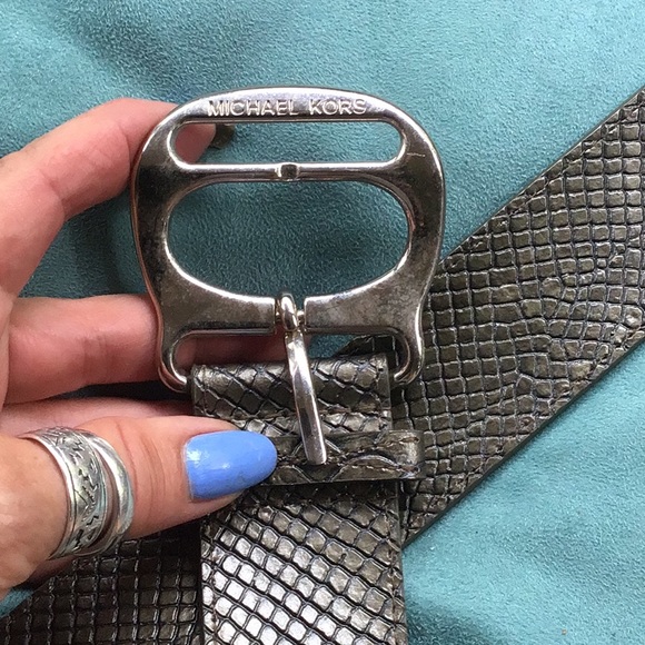 Michael Kors textured Italian leather belt XL - Picture 2 of 5